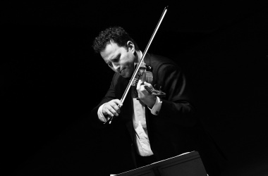 Nikolaj Szeps-Znaider jouant du violon