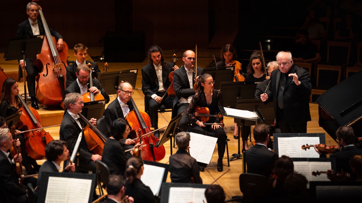 Leonard Slatkin dirige l'Orchestre national de Lyon