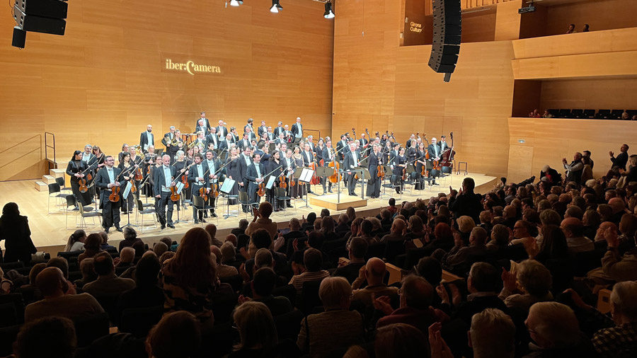 Orchestre national de Lyon sur la scène de l'Auditori de Gérone
