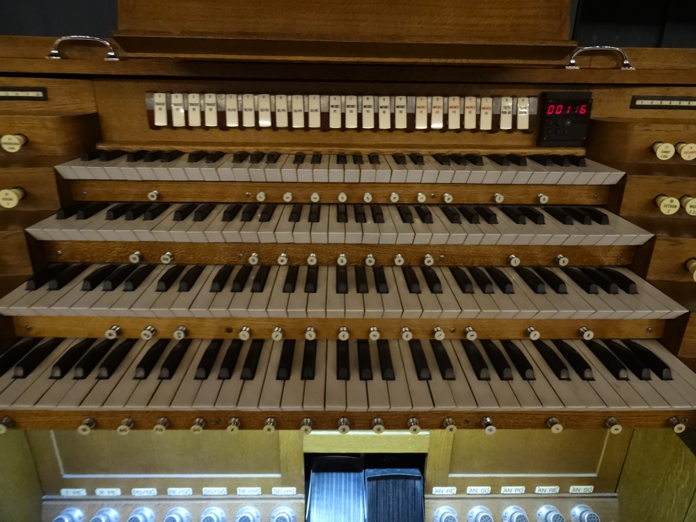 Console de l’orgue, claviers manuels