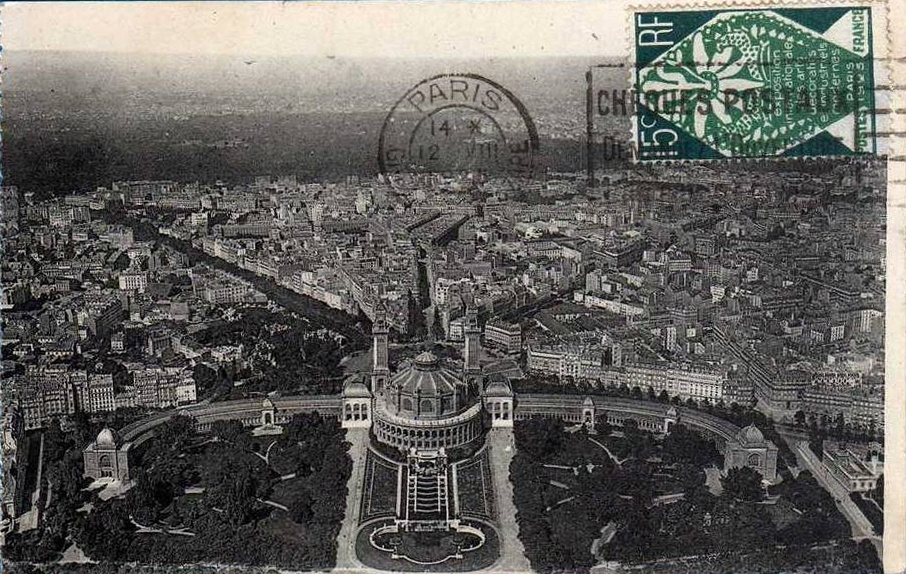 The Palais du Trocadéro seen from the Eiffel Tower 