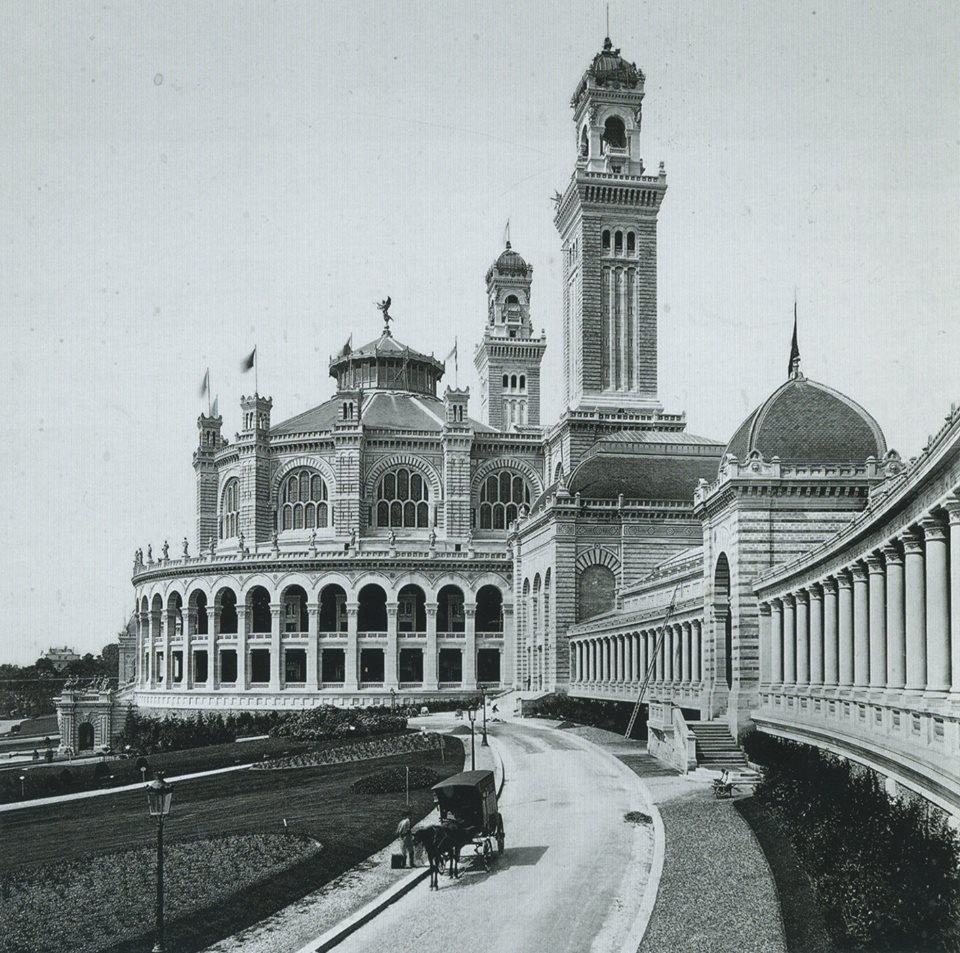  The Palais du Trocadéro’s Salle des fêtes seen from the colonnades