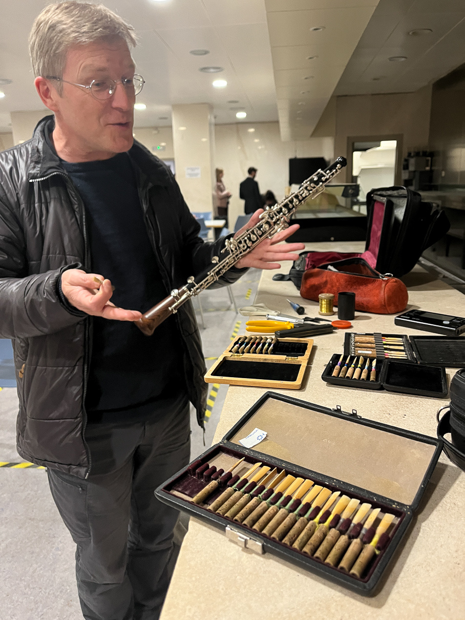 Musicien de l'Orchestre national de Lyon en coulisses lors de la tournée en Espagne