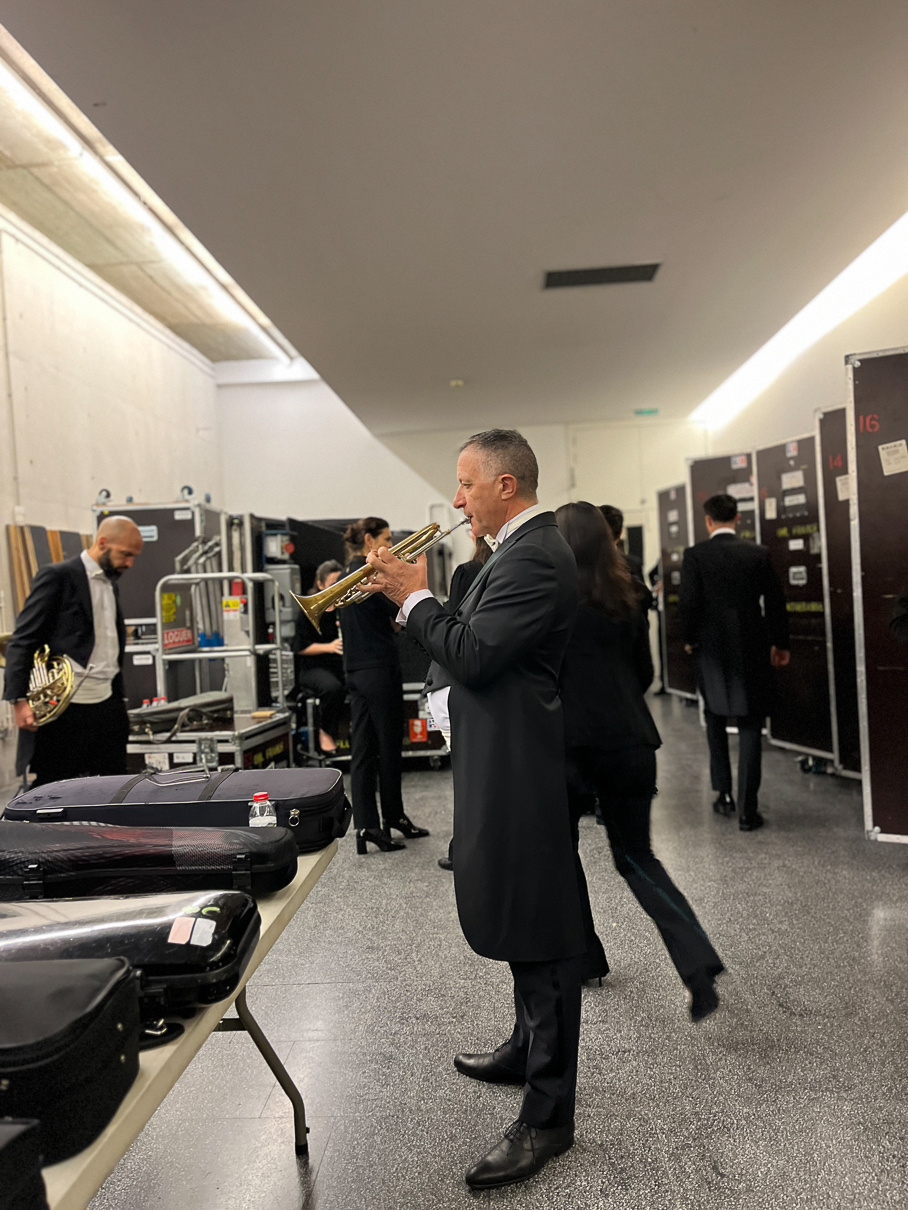 Musiciens de l'Orchestre national de Lyon en coulisses