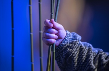 Mains d’un jeune enfant